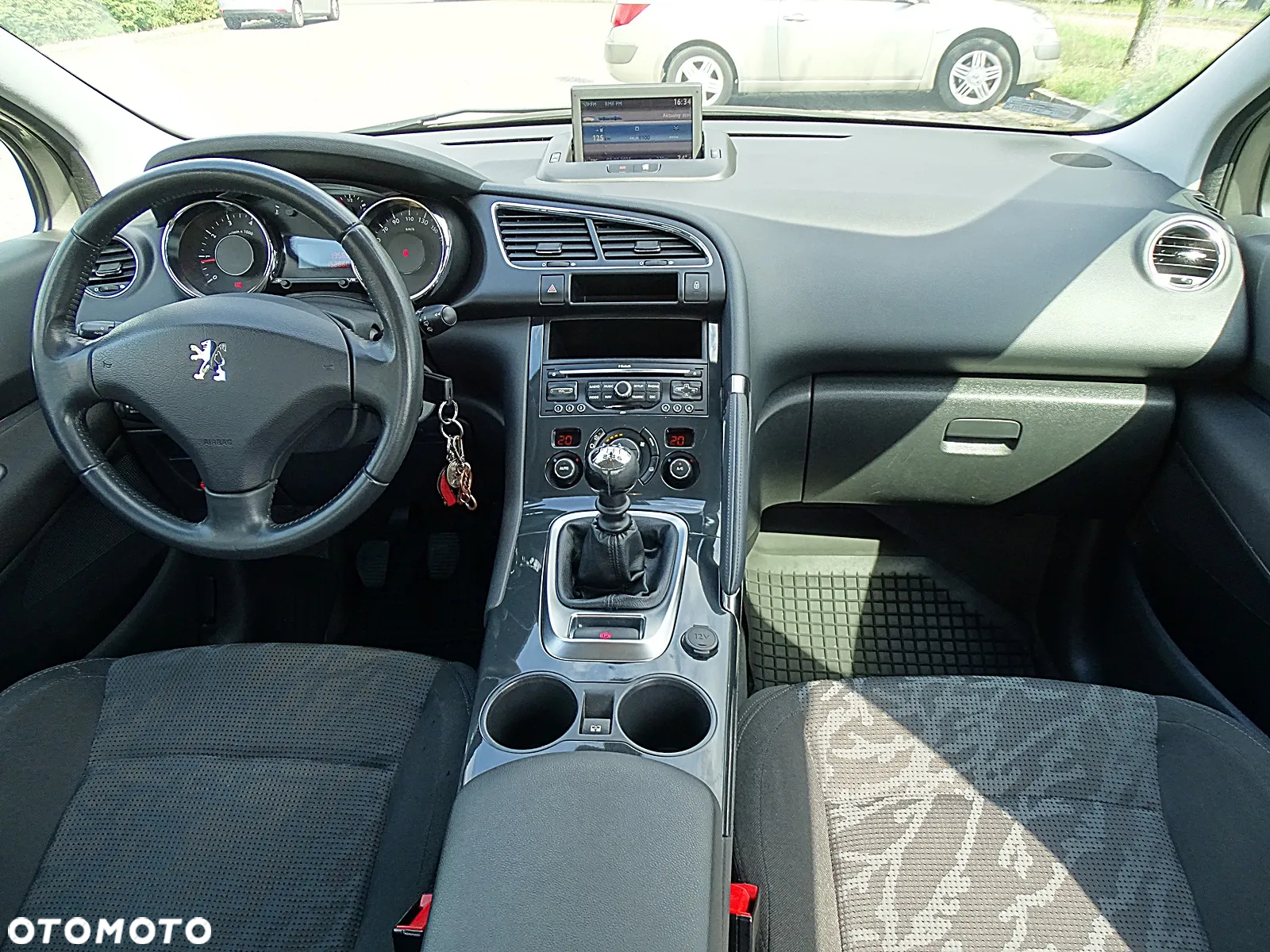 Peugeot 3008 1.6 Premium+ - 7