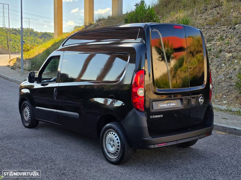 Opel Combo 1.6Cdti Teto Alto - 4