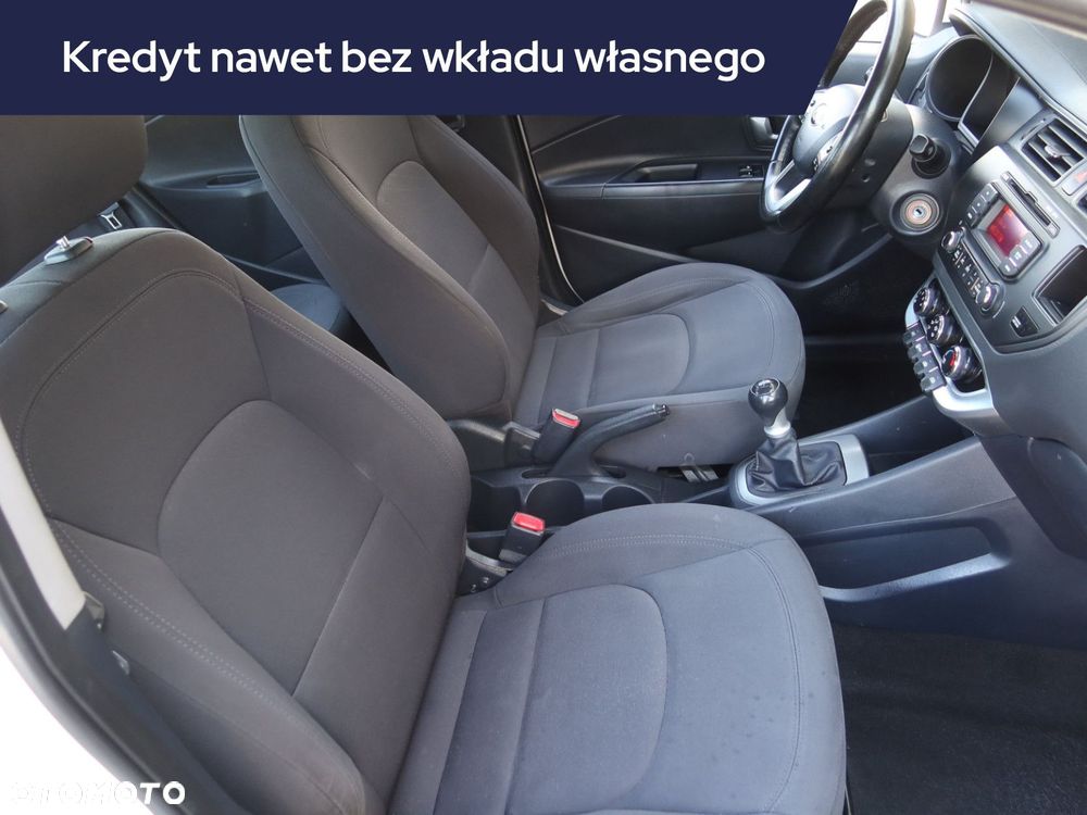 Kia Rio - 11