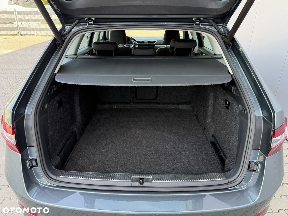 Skoda Superb 2.0 TDI Style DSG - 22
