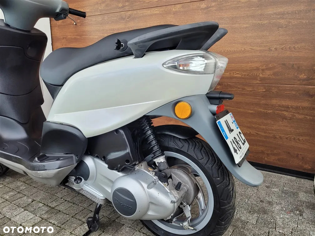 Piaggio FLY - 10