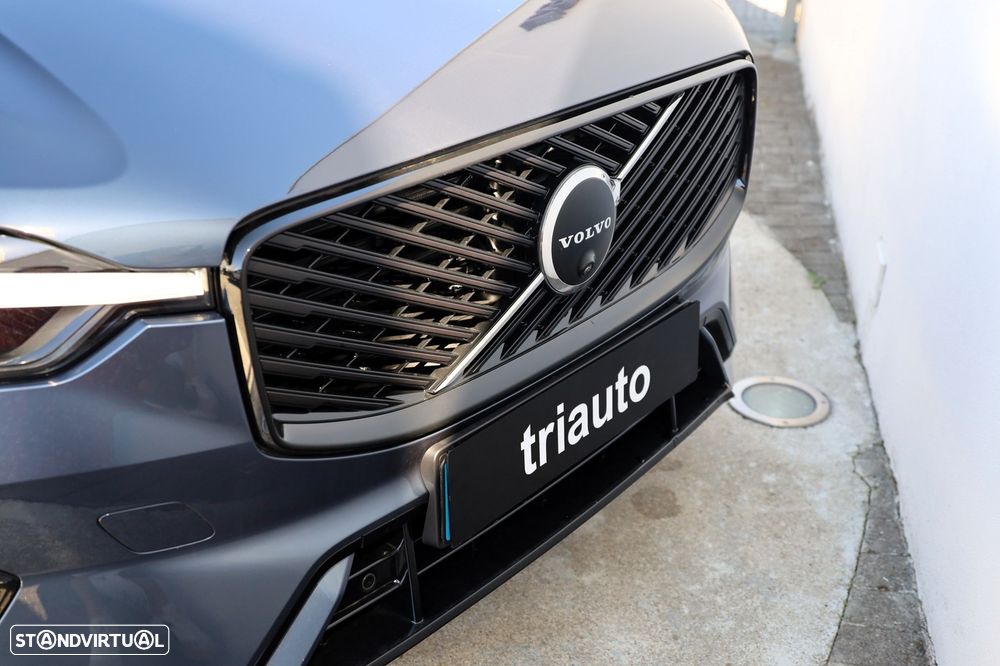 Volvo XC 60 2.0 T6 PHEV Plus Dark - 7