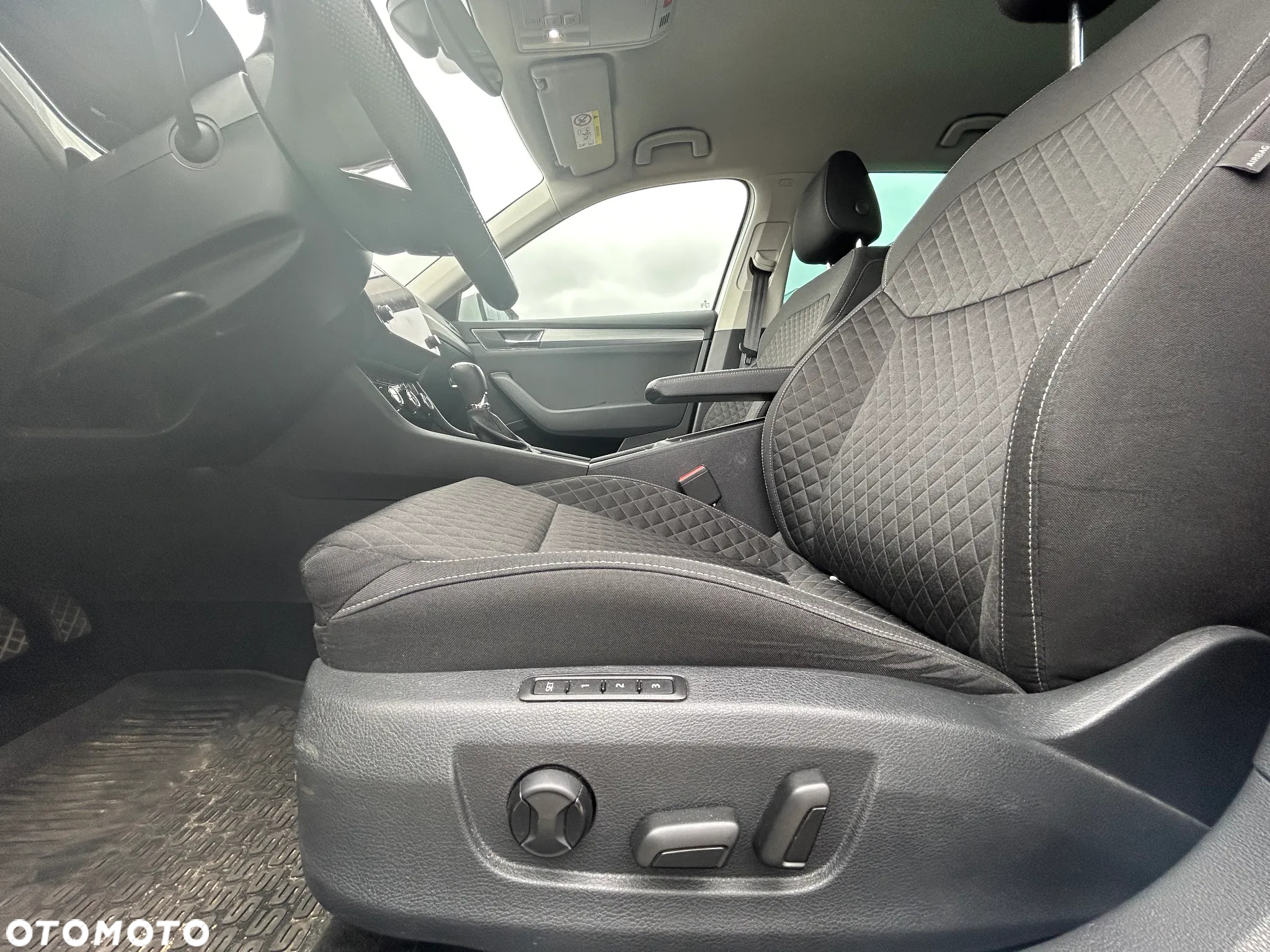Skoda Superb 1.5 TSI Ambition DSG - 16