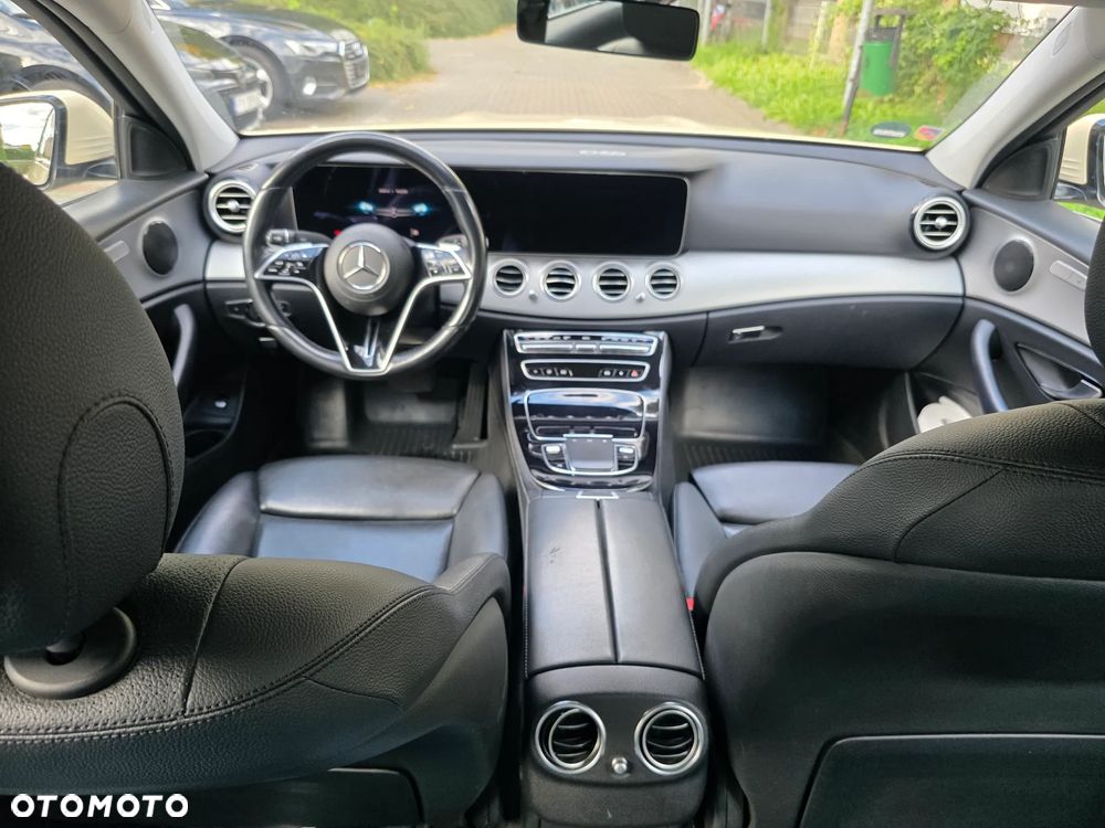 Mercedes-Benz Klasa E 220 d 4Matic 9G-TRONIC Avantgarde - 11