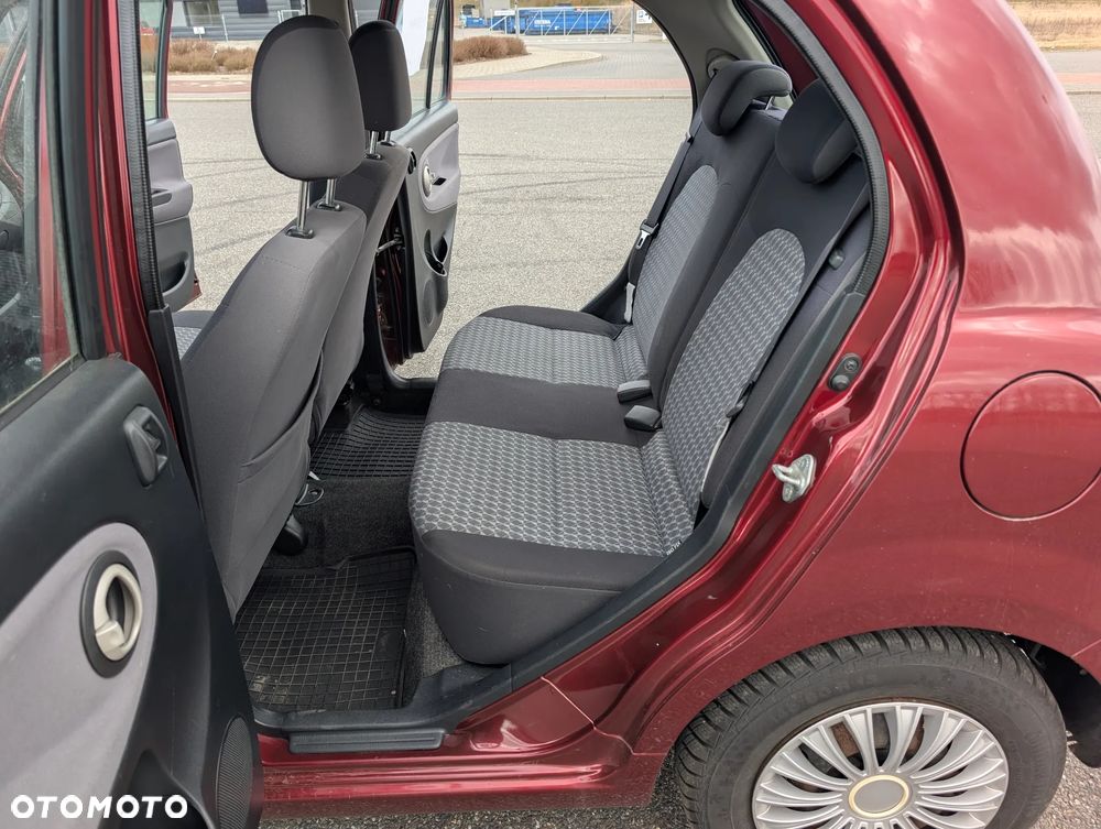 Daihatsu Trevis 1.0 - 10