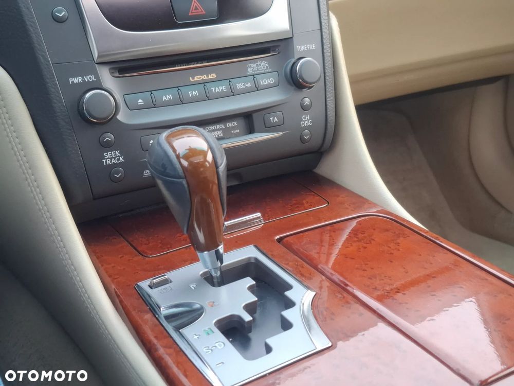 Lexus GS 450h Prestige + - 14