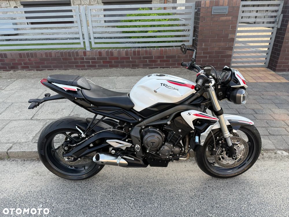 Triumph Street Triple - 4