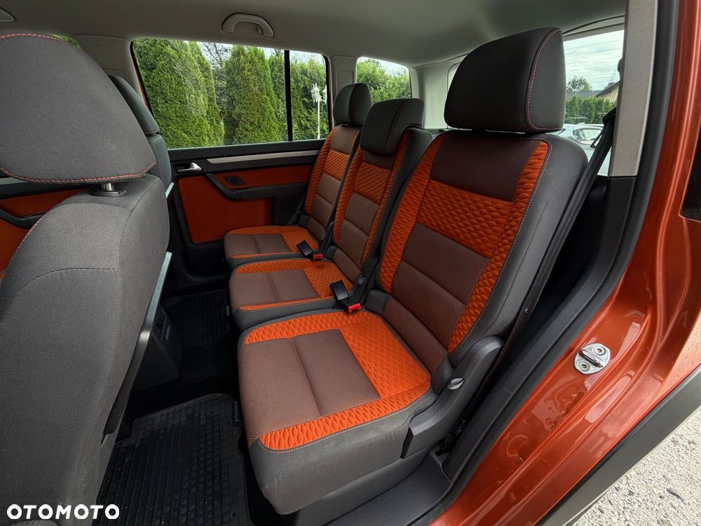 Volkswagen Touran 2.0 TDI DPF Cross - 13