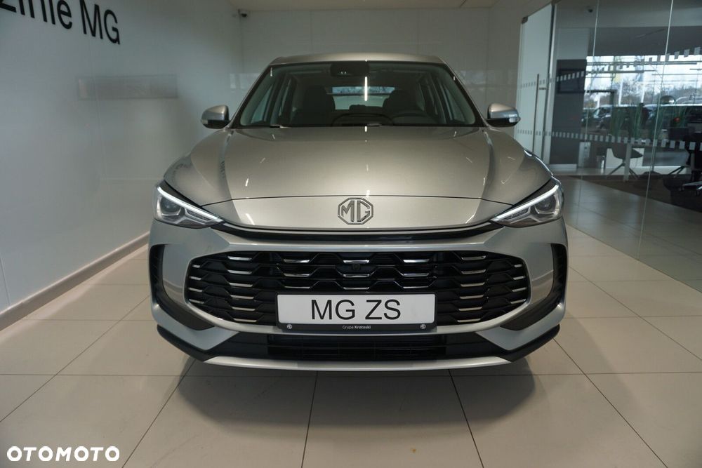 MG ZS Hybrid+ - 4
