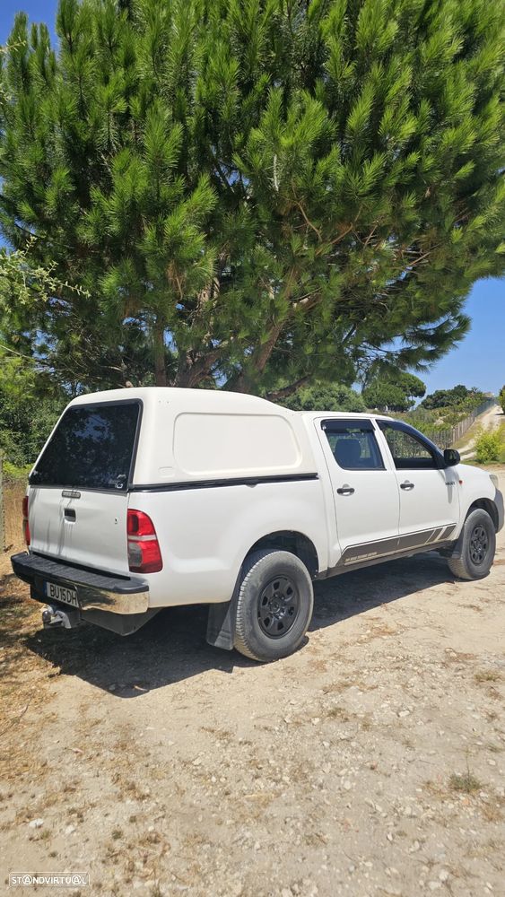 Toyota Hilux 2.5 D-4D 4WD CD CM AC - 2