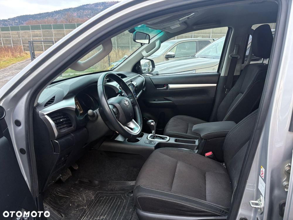 Toyota Hilux 4x4 Double Cab Autm Duty Comfort - 7