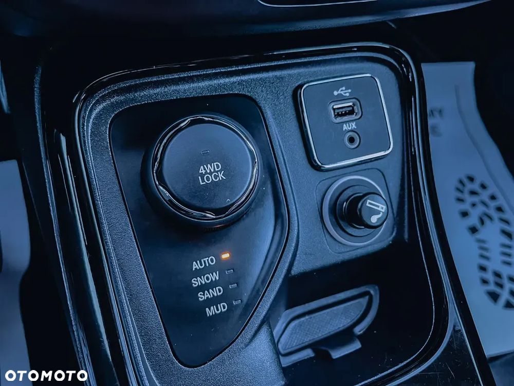 Jeep Compass 2.0 MJD Night Eagle 4WD S&S - 23