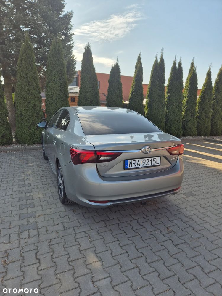 Toyota Avensis 1.8 Sol MS - 3