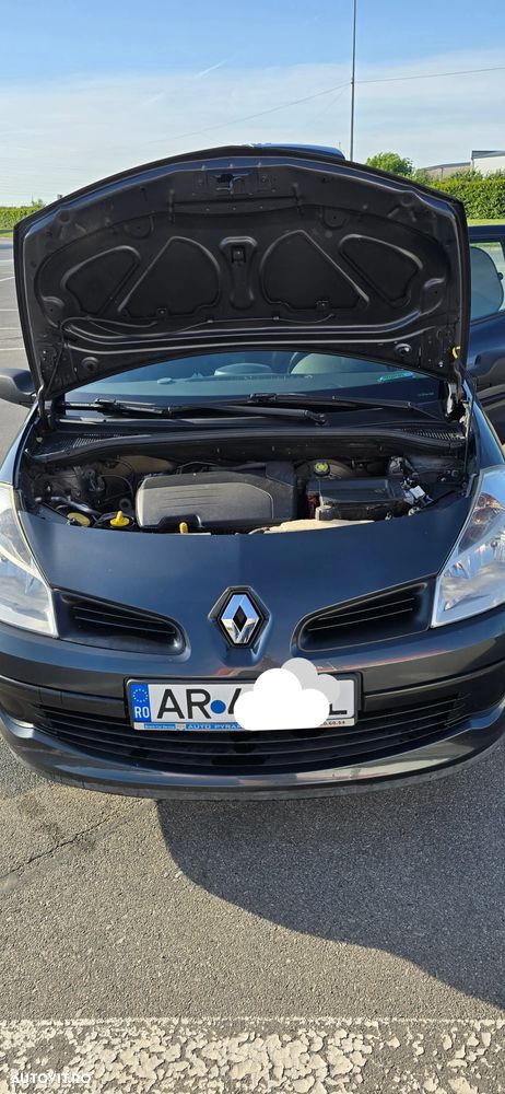 Renault Clio III 1.2 16V Authentique - 5