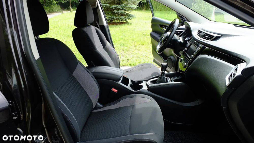 Nissan Qashqai 1.3 DIG-T N-Connecta - 16