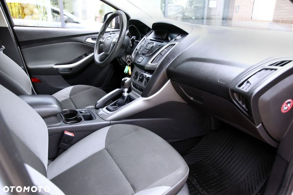 Ford Focus - 10