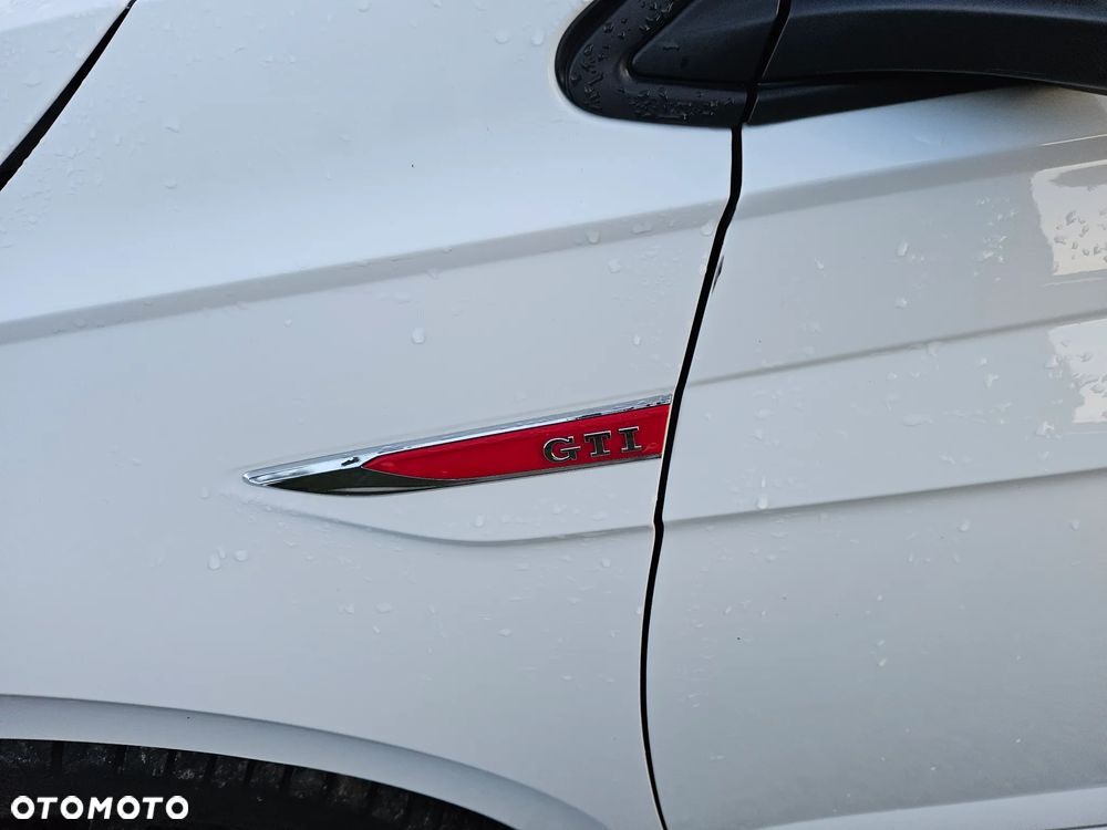 Volkswagen Polo 2.0 TSI DSG GTI - 15
