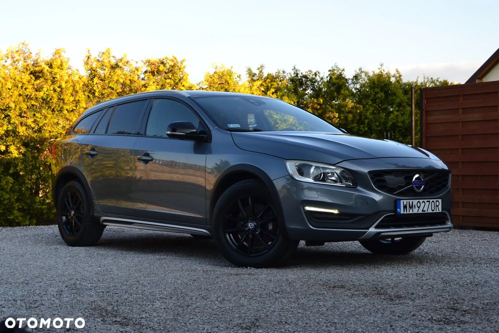 Volvo V60 Cross Country D4 Drive-E Momentum - 16