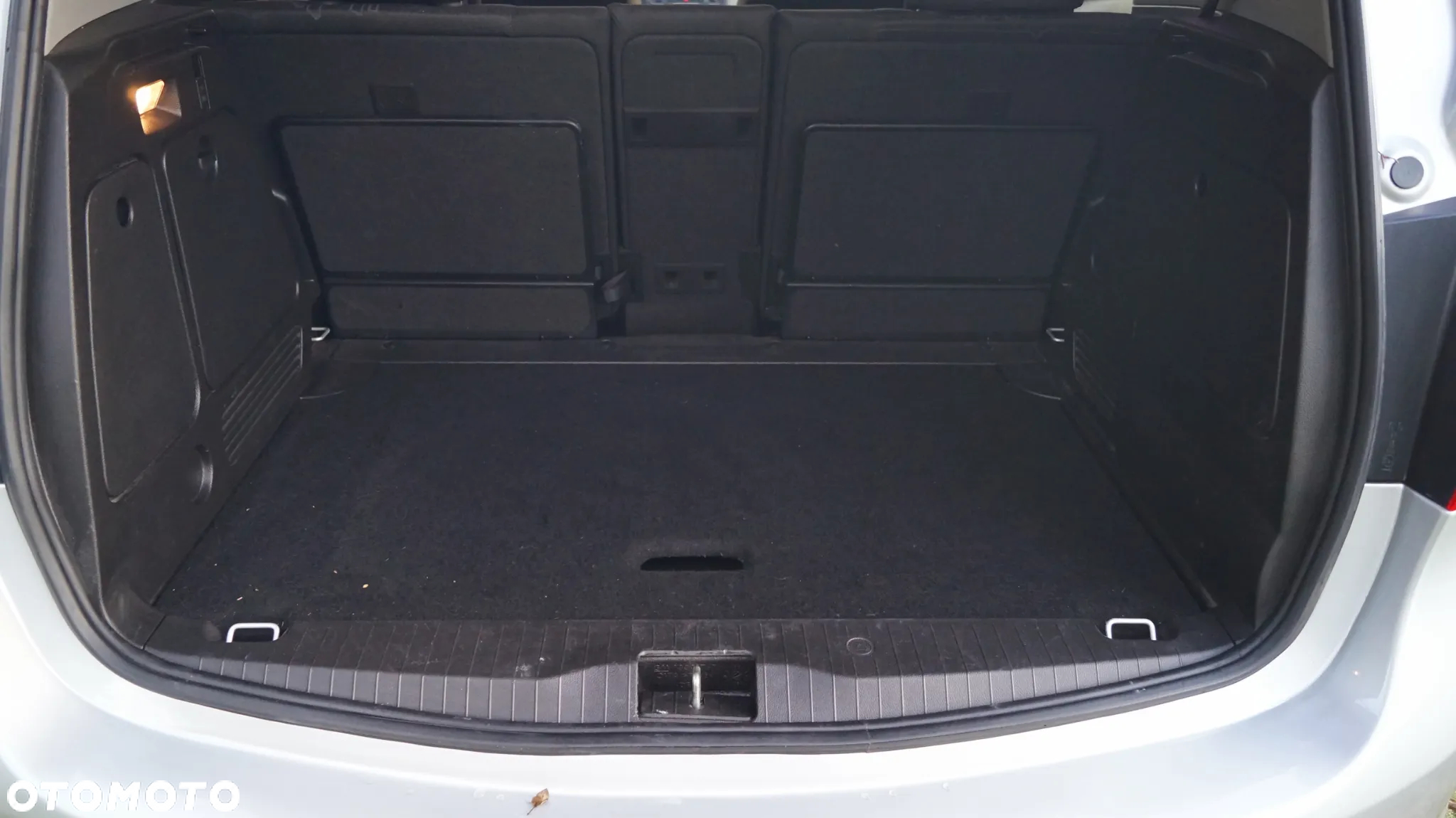 Opel Meriva - 12