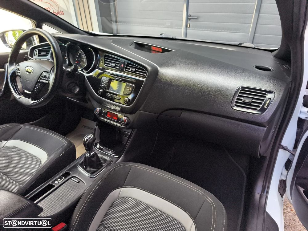 Kia Ceed S Coupé 1.6 CRDi TX - 15