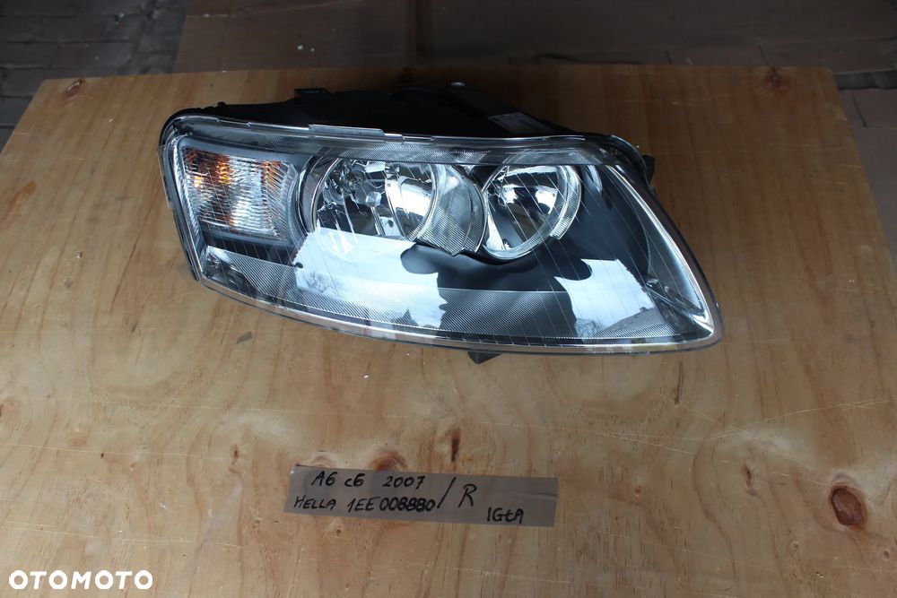 LAMPA PRZEDNIA PRAWA AUDI A6 C6 1EE008880-02 4F0941004 2007 EU - 1