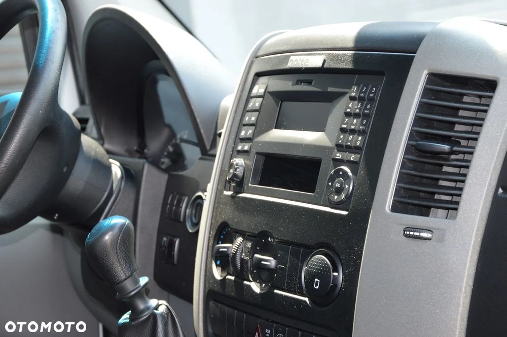 Mercedes-Benz SPRINTER 316 416 516 - 31