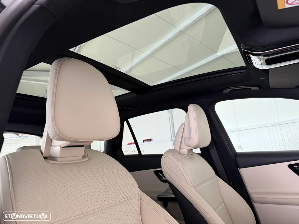 Mercedes-Benz GLC 300 e 4Matic 9G-TRONIC Avantgarde Advanced - 8