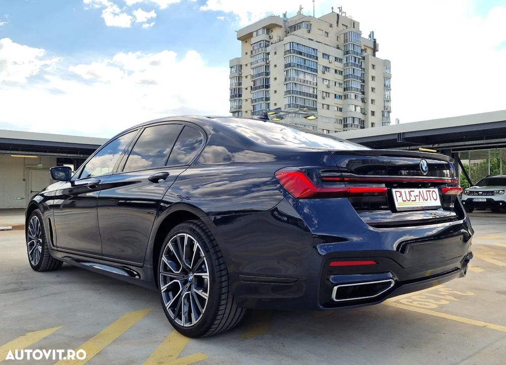 BMW Seria 7 750i xDrive - 14