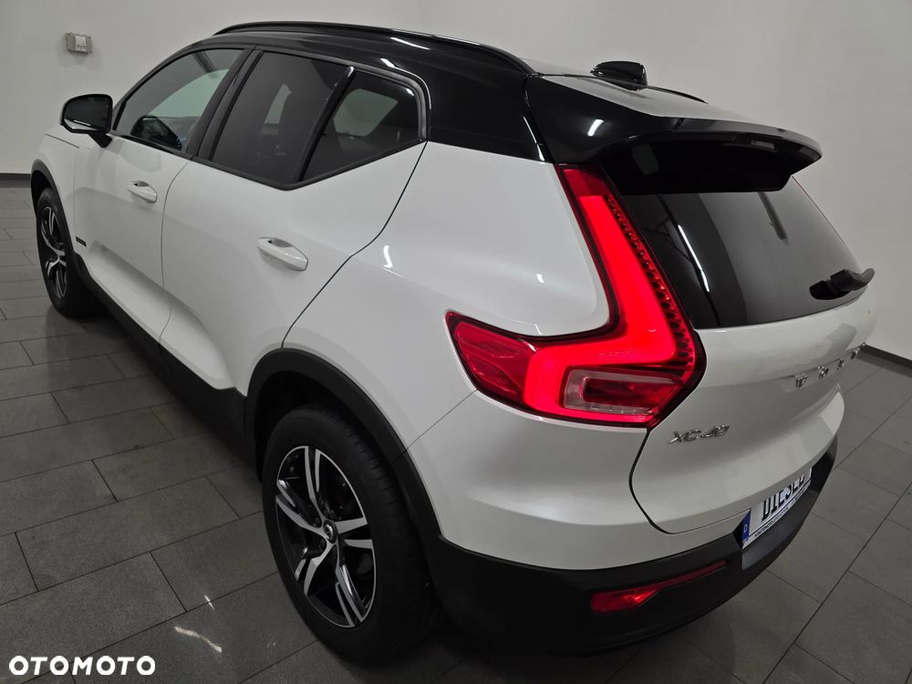 Volvo XC 40 D3 SCR R-Design - 5