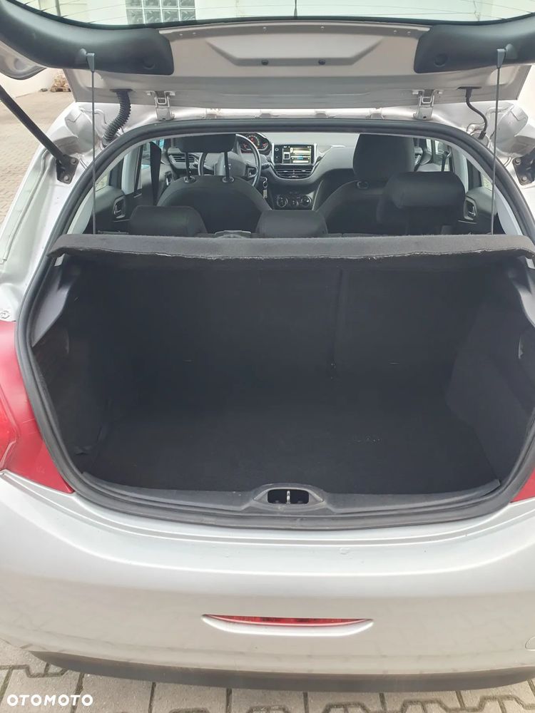 Peugeot 208 1.6 e-HDi Active STT - 11