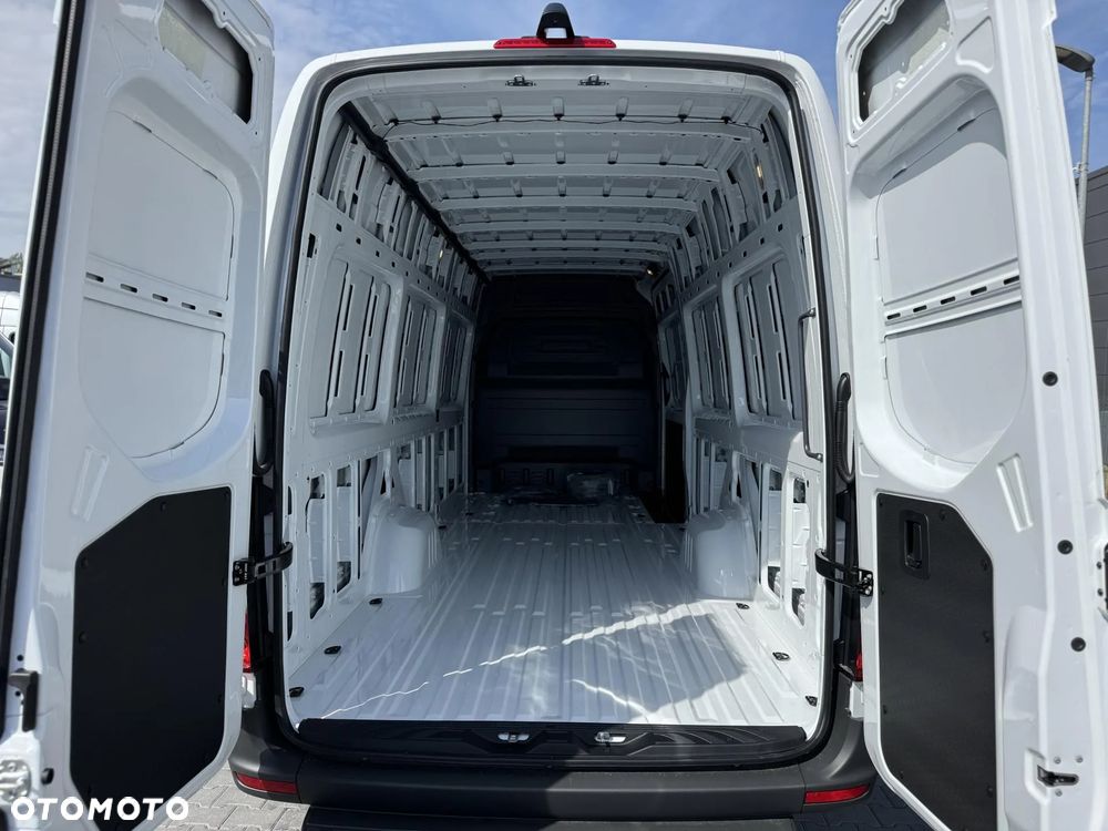 Mercedes-Benz Sprinter - 8
