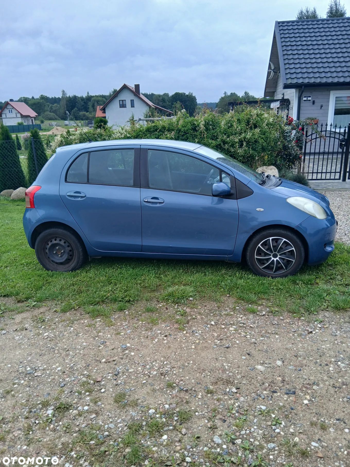 Toyota Yaris - 1