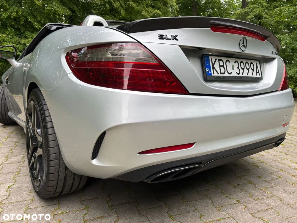 Mercedes-Benz SLK 300 9G-TRONIC - 9