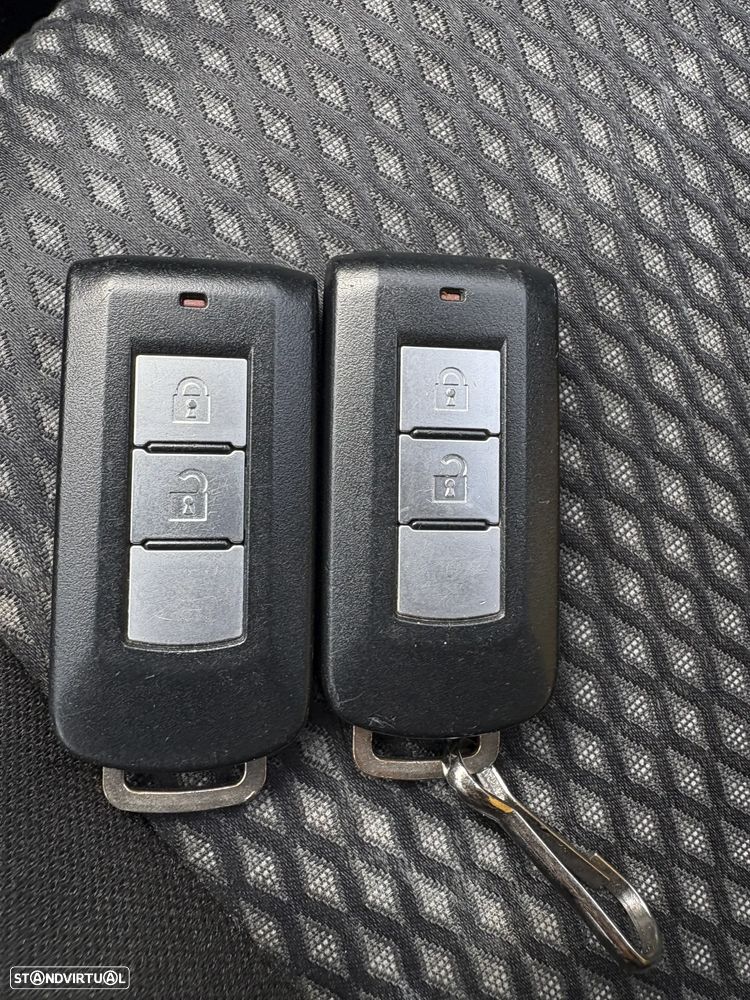 Mitsubishi Outlander 2.0 Kaiteki CVT - 13