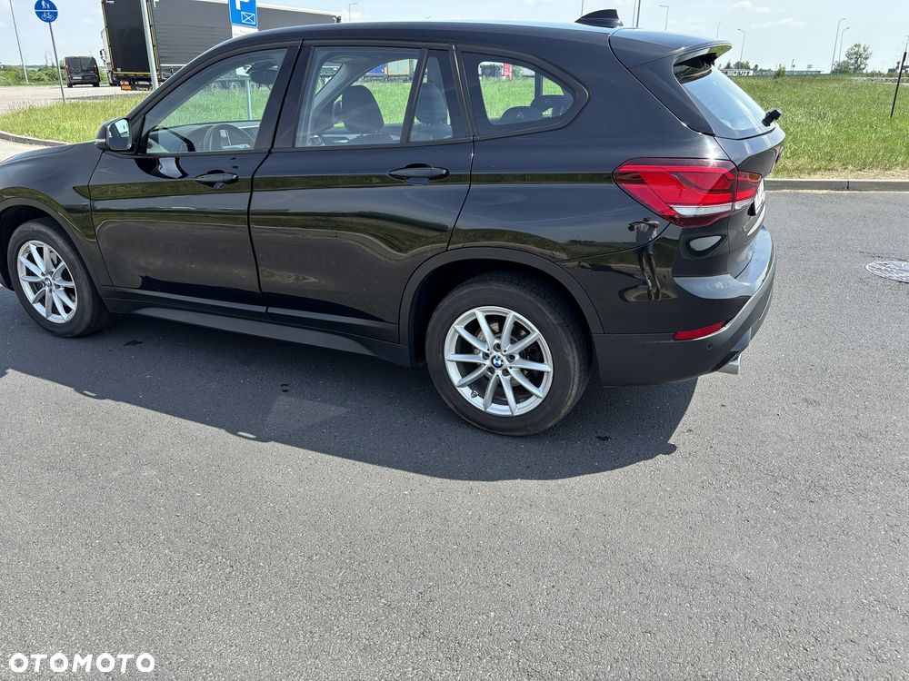 BMW X1 sDrive18d Sport Line - 14