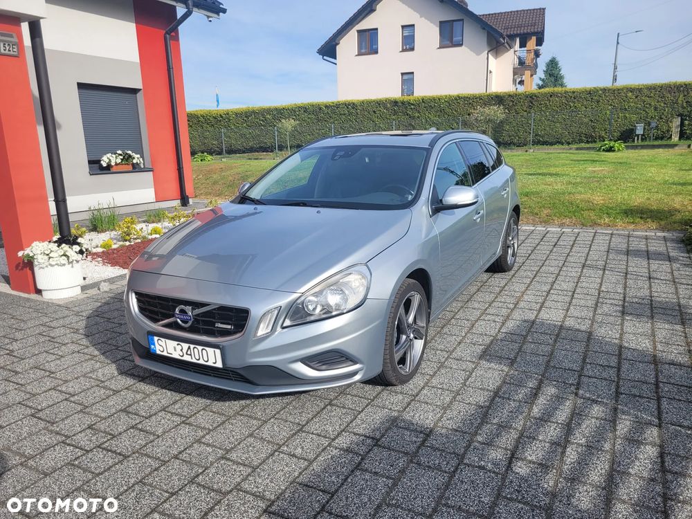 Volvo V60 D3 Momentum - 1