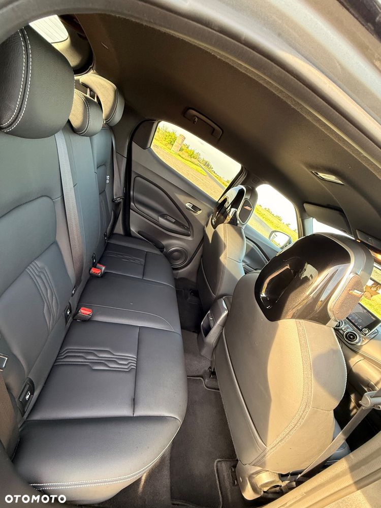 Nissan Juke 1.6 Hybrid N-Design AMT - 8