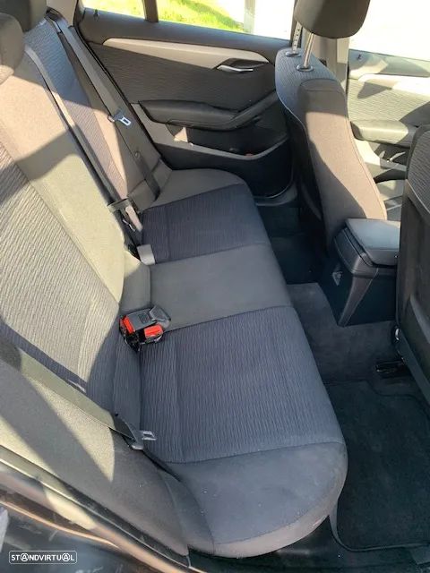 BMW X1 18 d sDrive - 11