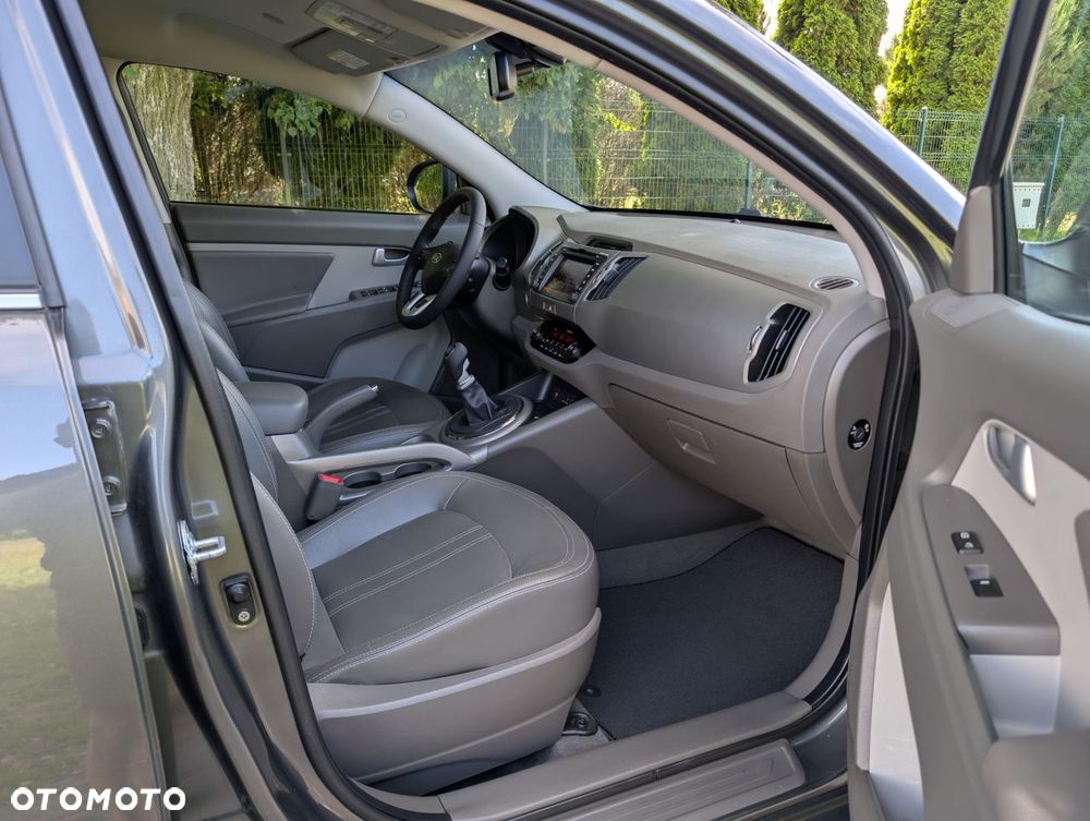 Kia Sportage 1.7 CRDI 2WD ISG Dream-Team Edition - 16