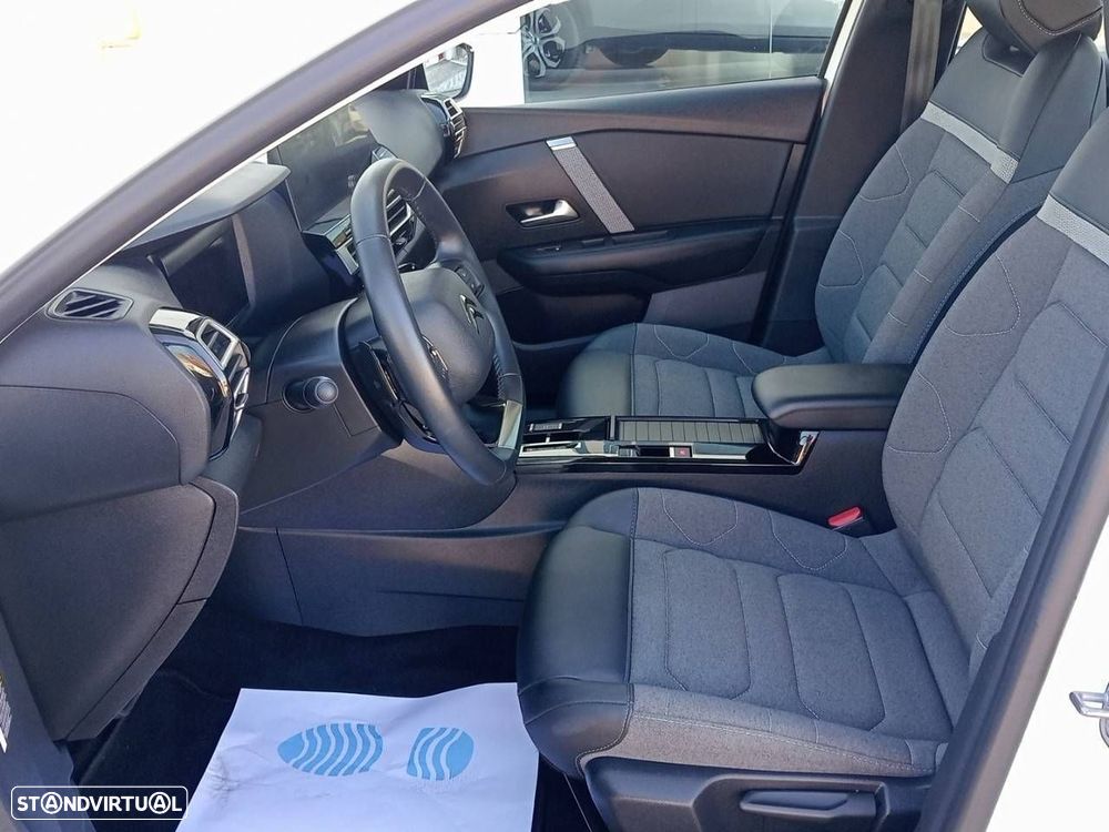 Citroën C4 X 1.2 PureTech Plus EAT8 - 10