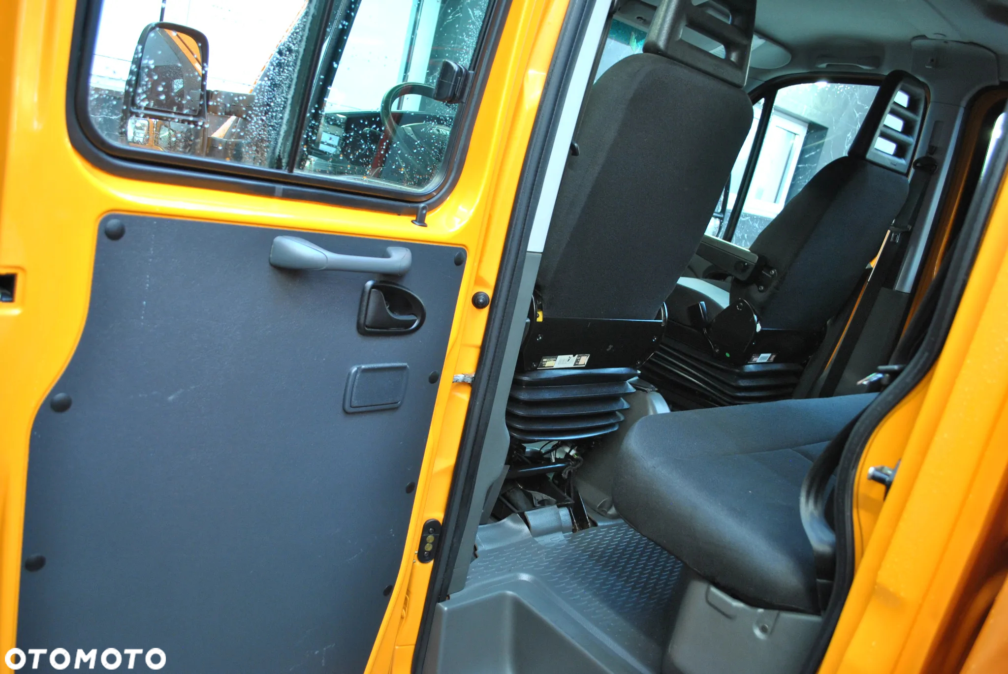 Iveco Daily 29L13 Doka Dubel Kabina Brygadówka Hak Plandeka Automatyczna Skrzynia Webasto 7 Miejsc Obsługa Dróg Autostrad - 23
