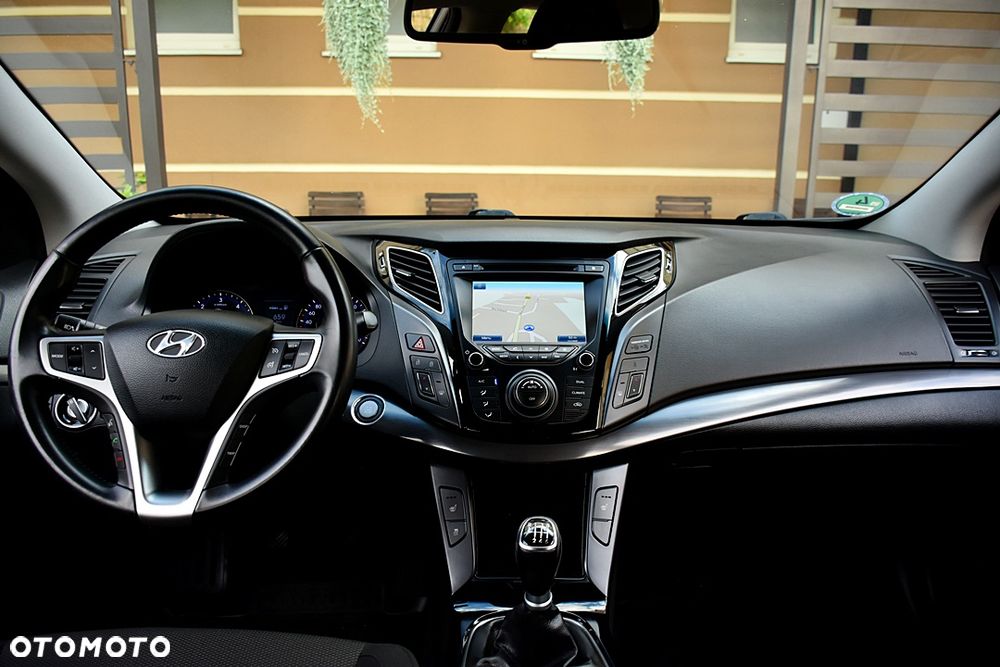 Hyundai i40 i40cw 1.7 CRDi Fifa World Cup Edition - 7