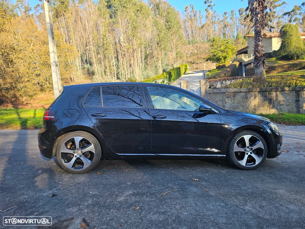 VW Golf 1.6 TDi R-Line - 10