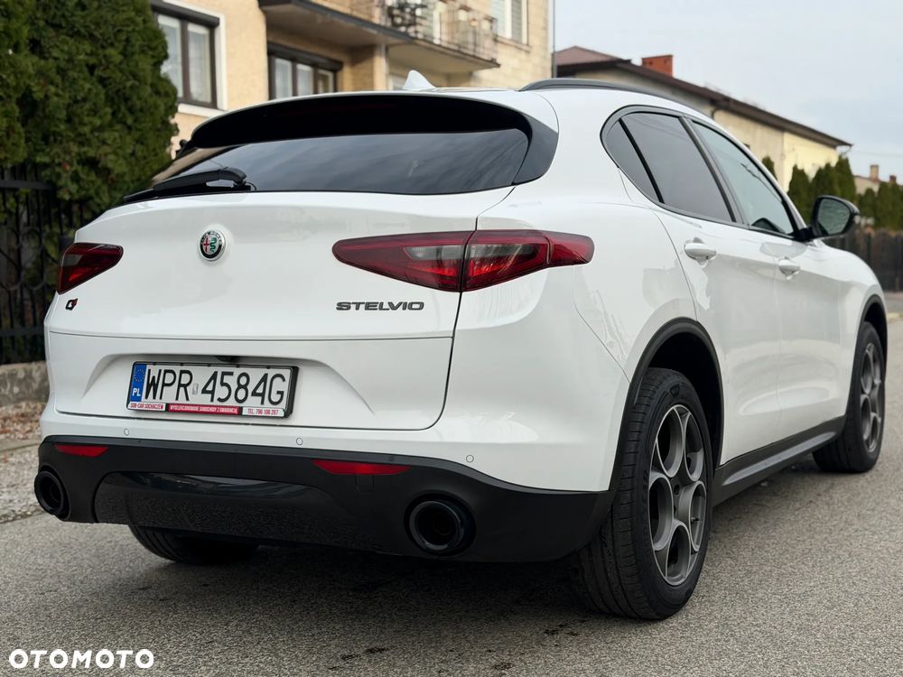 Alfa Romeo Stelvio 2.0 Turbo B-Tech Edition Q4 - 4