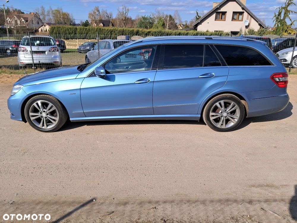 Mercedes-Benz Klasa E 220 CDI DPF BlueEFFICIENCY Elegance - 4