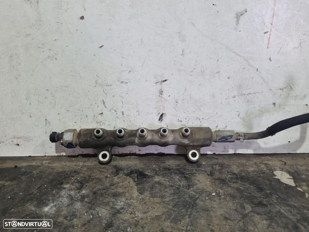 RAMPA INJETORA TOYOTA AURIS E15 - 1