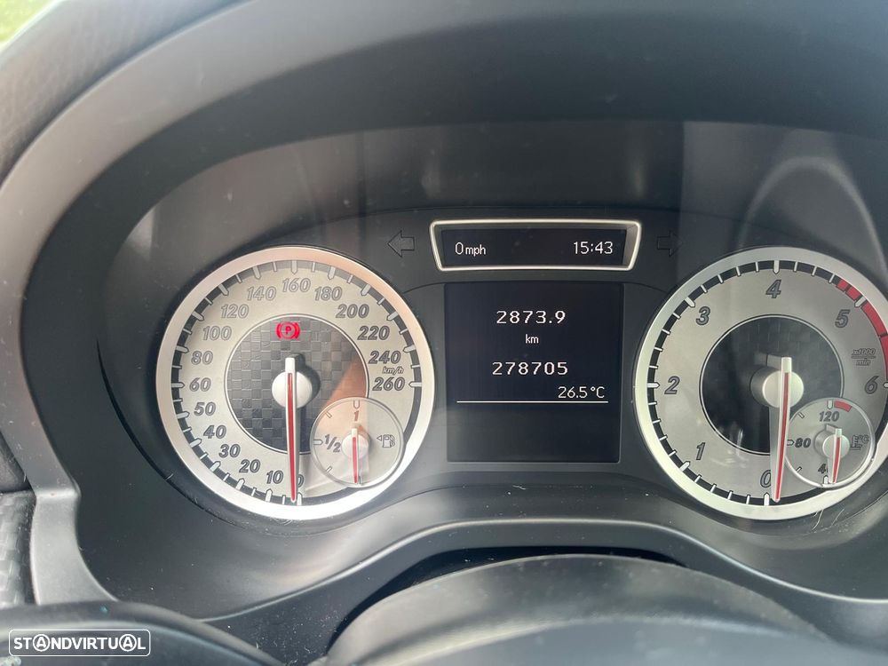 Mercedes-Benz A 180 d AMG Line - 12