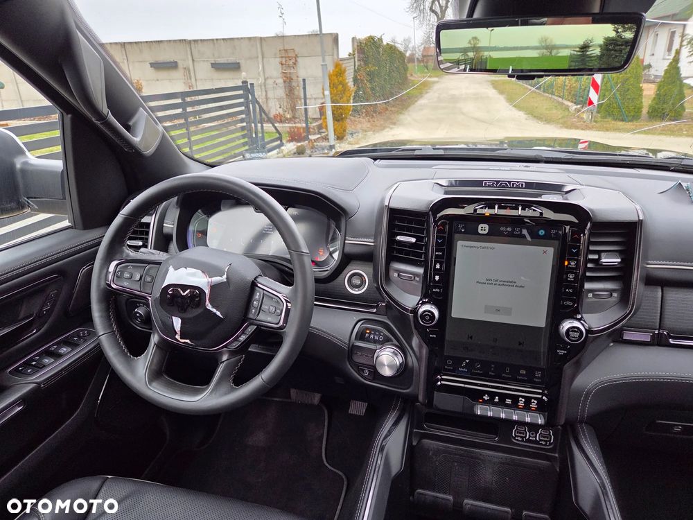 RAM 1500 Crew Cab Shortbed Limited - 27