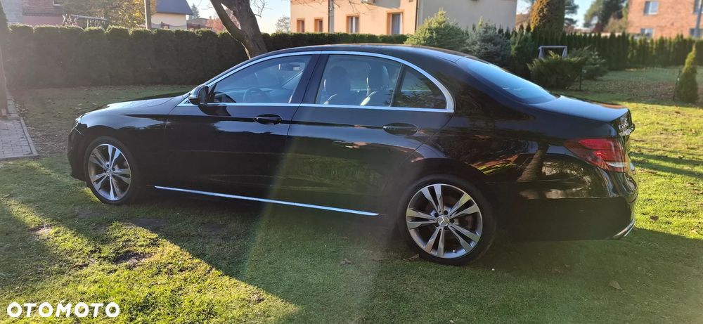 Mercedes-Benz Klasa E 220 d 9G-TRONIC - 6