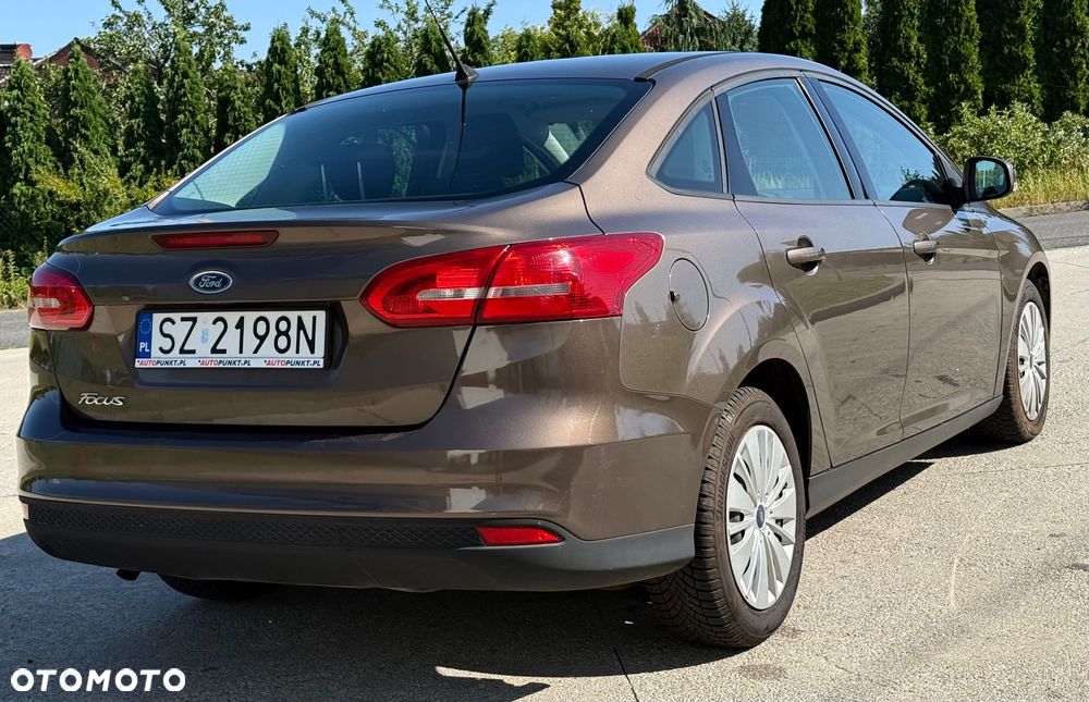 Ford Focus 1.6 Trend - 8